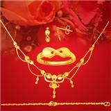 千足金產(chǎn)品價(jià)格隨市場(chǎng)金價(jià)波動(dòng)，以支付當(dāng)時(shí)金價(jià)為準(zhǔn)