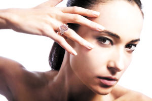 閃爍珠寶 推出超值鉆戒定制(圖)