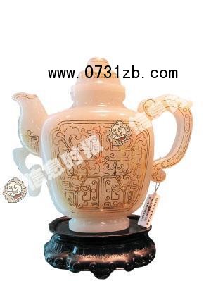 翡翠白玉原料價格猛漲