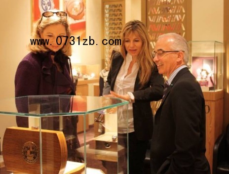 眾多商家在鐘表珠寶展參觀VASTO展位，獨(dú)特的禮品形象每天吸引著全球客商。