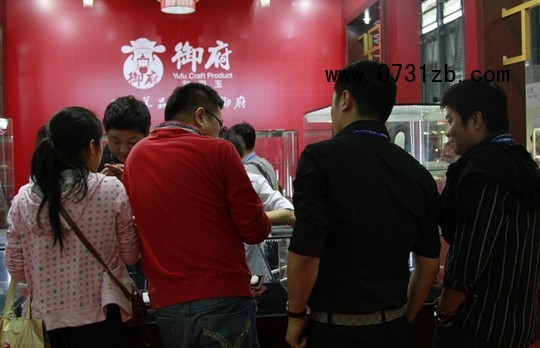 付雪飛玉雕閃耀上海珠寶展，御府和田玉成時(shí)尚新寵