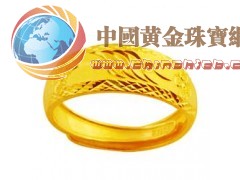 千足金產(chǎn)品價(jià)格隨市場(chǎng)金價(jià)波動(dòng)，以支付當(dāng)時(shí)金價(jià)為準(zhǔn)