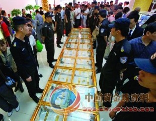 南京一珠寶交易市場開業(yè) 400公斤黃金鋪道