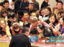 媒體稱“中國大媽”10天鯨吞300噸黃金