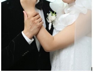 從明星婚戒選擇看珠寶行業(yè)發(fā)展新趨勢