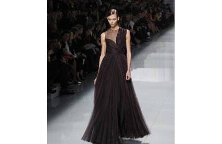 愛麗絲珠寶酷炫亮相紐約時(shí)裝周2018春夏秀場 引領(lǐng)時(shí)尚新潮流