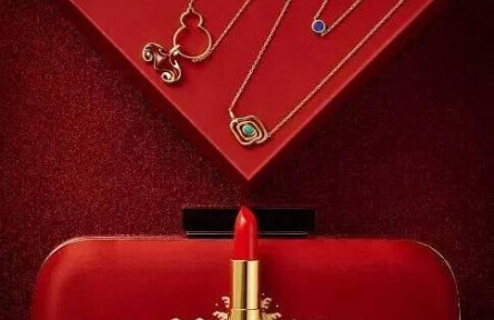 故宮文化珠寶聯(lián)手時(shí)尚芭莎打造一套首飾 不丑竟然還很好看