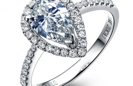 一克拉梨形鉆戒