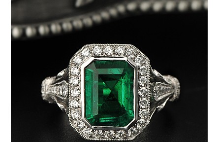 南美洲祖母綠發(fā)現(xiàn)與開采 珍貴寶石也曾被受冷落