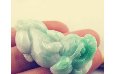 翡翠貔貅配什么掛繩好 翡翠貔貅搭配什么顏色掛繩好