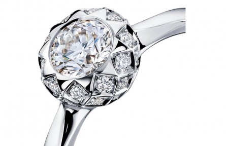 Andrew Geoghegan 推出 Asteri 系列：太陽光芒