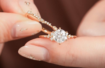 一克拉鉆戒買什么牌子好？