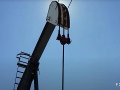 國際原油震蕩上行 國內(nèi)成品油今晚或迎下半年來第二漲