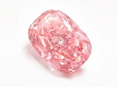 一顆11.5克拉的粉鉆以4.532億港元（約合人民幣4.1億元）的高價(jià)拍出！