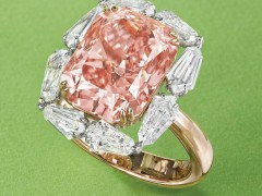 佳士得香港珠寶拍賣(mài)：3.06ct藍(lán)鉆，13.32ct橘粉鉆