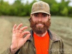 美國(guó)鉆石公園尋寶 男子挖到2.2克拉黃鉆