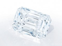 佳士得日內(nèi)瓦珠寶拍賣：100.94ct鉆石近1300萬瑞郎成交