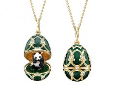 Fabergé法貝熱推出 Heritage 彩蛋吊墜新作：大熊貓
