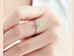 求婚鉆戒買一個還是一對？