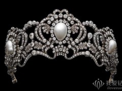 莫斯科Pearls: Treasures from the Seas and the Rivers珠寶展