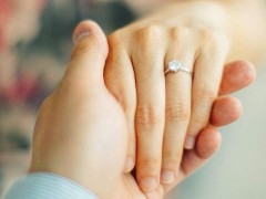 情侶戒指買什么價(jià)位的比較好