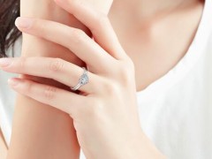 訂婚鉆戒多少錢？ 訂婚鉆戒價(jià)格介紹