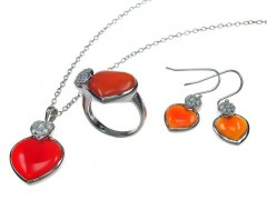 為什么戴珠寶首飾會過敏 你可能買了假珠寶