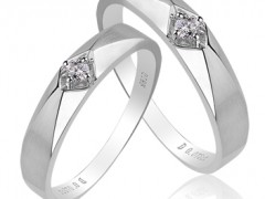 鉑金情侶對戒多少錢?