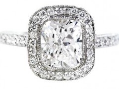 同等級同重量的方鉆圓鉆哪個(gè)貴?