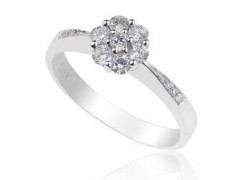 時(shí)尚鉆戒哪里買？我愛鉆石網(wǎng)當(dāng)首選