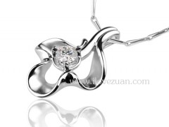 同價(jià)位不同風(fēng)格 對(duì)比三款白金鉆石項(xiàng)鏈