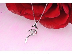 百搭流行鉆石吊墜怎樣選？