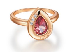 魅力彩金鉆戒 點(diǎn)綴時(shí)尚