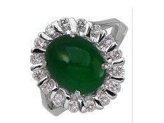 18K白金翡翠戒指多少錢？