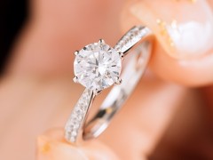 1.5克拉的鉆戒多少錢？