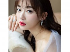 戴比爾斯珠寶相伴吳謹(jǐn)言榮耀亮相盛典活動(dòng)