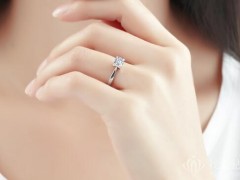 2018情人節(jié)禮物送什么比較浪漫