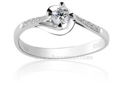 謝娜結(jié)婚鉆戒引爆心形鉆戒消費(fèi)市場(chǎng)