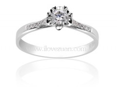 十全十美：10克拉鉆戒成明星訂婚首選