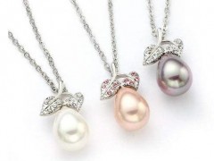 分享五大珍珠項(xiàng)鏈保養(yǎng)誤區(qū)