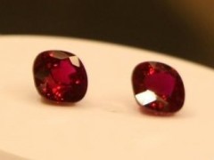 鴿血紅紅寶石戒指多少錢？