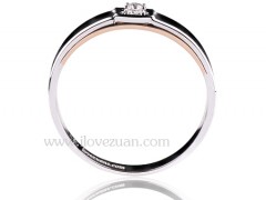 女人愛珠寶收藏價(jià)值高 英國女皇慶60年登記珠寶秀