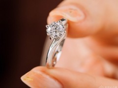 【暖懷】浪漫四爪結(jié)婚鉆戒 簡約精致不撞款