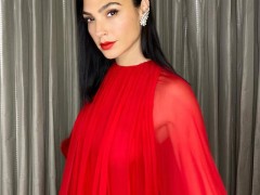 蒂芙尼Tiffany珠寶相伴Gal Gadot亮相《神奇女俠1984》首映禮