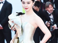 戴比爾斯相伴范冰冰優(yōu)雅出席電影首映禮