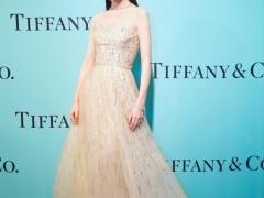 倪妮佩戴蒂芙尼高級(jí)珠寶出席品牌發(fā)布會(huì)