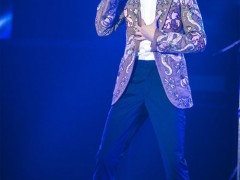 許魏洲佩戴戴比爾斯 火熱點(diǎn)亮泰國曼谷演唱會