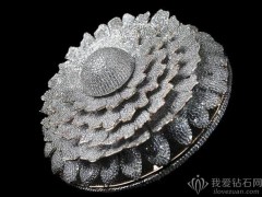 一枚鑲嵌12638顆鉆石的戒指，刷新吉尼斯世界紀錄
