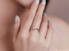 女生右手戴戒指的含義 右手戴戒指的說(shuō)法