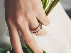 沒結(jié)婚無(wú)名指可以戴戒指嗎？沒結(jié)婚無(wú)名指戴戒指是什么意思